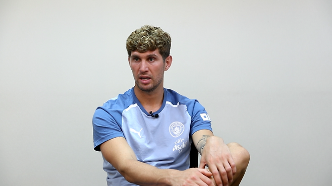 ▲ SPOTV와 인터뷰하는 존 스톤스.