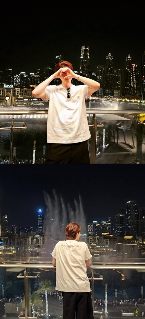 Lee Jong-suk released several photos on his instagram on the 6th with a short article called  ⁇   ⁇   ⁇  ..  ⁇   ⁇ .Lee Jong-suk in the photo shows a visit to Dubai.Meanwhile, Lee Jong-suk acknowledged his devotion to IU on December 31 last year.The two of them breathed into the MC from SBS  ⁇  popular song  ⁇   ⁇  and developed friendship for 10 years as a lover.At that time, the companys high-end studio said that Lee Jong-suk has been developing a relationship with IU recently and has been in serious contact.