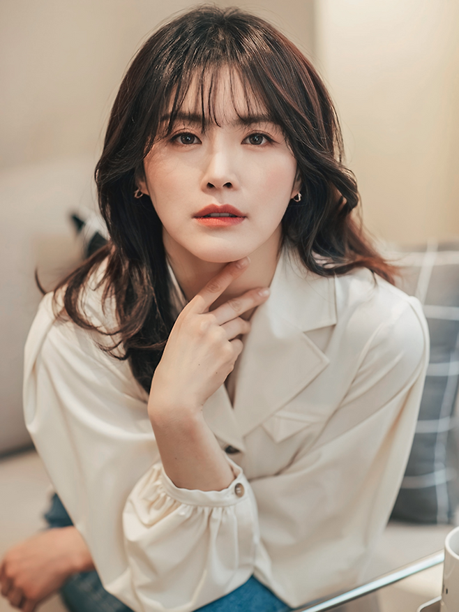 안시하. 디에이와이엔터테인먼트
