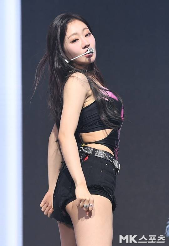 키스 오브 라이프 멤버 쥴리의 사소한 모든 것을 살펴본다. 사진=천정환 기자