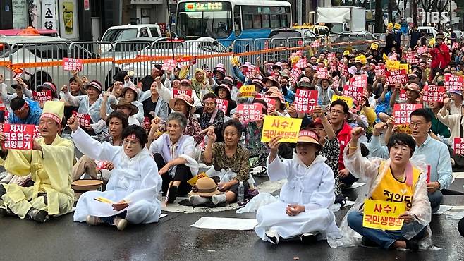 어제(29일) 진행된 일본 핵오염수 해양투기저지 3차 제주범도민대회 모습 (사진, 윤인수 기자)
