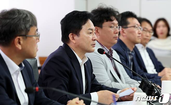 원희룡 국토교통부 장관이 6일 오전 서울 강남구 건설회관에서 열린 건설산업 정상화 TF 킥오프 회의에서 모두발언 하고 있다 2023.9.6/뉴스1 ⓒ News1 장수영 기자