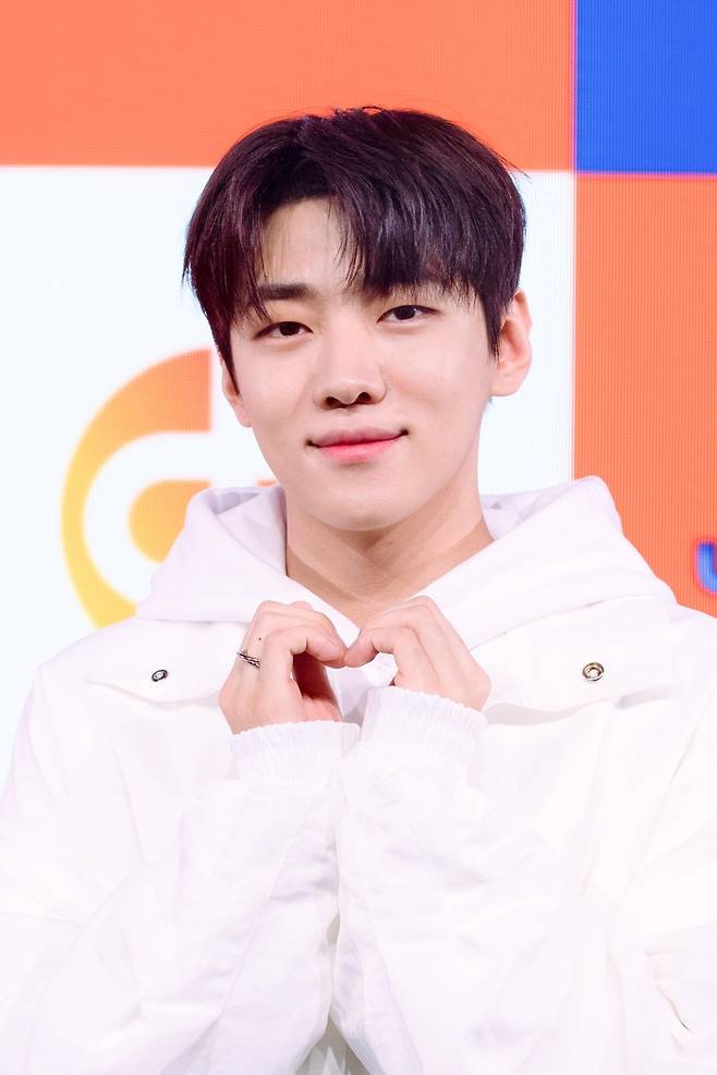 DKZ 재찬. 동요엔터테인먼트