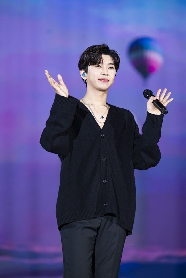 Singer Lim Young-woong has announced another 2023 All statesTour.According to his agency fish music, Lim Young-woong will enter the All StatesTour Concert IM HERO TOUR 2023 (Im Hero Tour 2023) in October.After opening the tour with Seoul performance in October, Daegu in November, Busan and Daejeon in December, and Tour in Gwangju in January next year.On September 5, when the All statesTour schedule was released through the official Lim Young-woong channel, music fans No Strings Attached responded that Lim Young-woong finally started to grasp the topic.Explosive ticket purchasing demand, based on this powerful ticket Power is a good mix of performance period and jokes about the Grand Prix.At the time of the All StatesTour ticketing last year, booking failures asked in one voice to do a concert on the Honam Plains.Lim Young-woong is an overwhelmingly popular male solo singer.Lim Young-woong sold all seven All States Tours last year and painted all the states all over the sky.Lim Young-woong successfully completed his first Walk the Line performance at Busan BEXCO from December 2nd to 4th thanks to the same deterioration. On December 10th and 11th, Seoul, Korea, Through the Sky Dome Walk the Line Concert, 18,000 people and James Stewart, a total of 36,000 people, were mobilized.On February 11th and 12th, the United States of America sold out the first United States of America solo concert at the Hollywood Dolby Theater in LA.Even though the large Walk the Line Concert was held in succession, the losers who failed to get tickets, especially Lim Young-woong fans, were lamented at No Strings Attached, the sons and daughters who failed to win tickets.Lim Young-woong will hold a solo concert at the Olympic Seoul Olympic Stadium on October 28th, 29th, November 3rd, 4th and 5th for a total of 6 days starting from the first performance on October 27th.Even popular idol groups can accommodate more than 10,000 people at the Seoul Olympic Stadium, where James Stewart or three-day performances are common.Nevertheless, Lim Young-woong was surprised to confirm the Seoul Olympic Stadium performance on the 6th.Lim Young-woongs heartfelt desire to sing with more fan heroic ages for a longer time.Ticketing, so-called picketing, is expected, and measures that consider prospective buyers are also hot topics.Seoul Olympic Stadium performance Ticket booking starts at 8 pm on September 14, and the existing Interpark Ticket Customer Center and Lim Young-woong All statesTour Customer Center have been newly established.Hosted by Lim Young-woong All statesTour, the organizers are Lim Young-woongs fish music and CJ ENM.Considering that there was no precedent in which a dedicated customer center was opened when domestic and foreign singers with strong ticket power proceeded with the existing ticketing, the Lim Young-woong dedicated customer center was considered to be a relatively high- I guessed that it reflected the careful mindset of Lim Young-woong, the organizer, and the ticket booking agency.The fans said, I think its good to think of the elders, It seems to be a request from the singer, This is why Lim Young-woong Lim Young-woong,  I know it as a one-person agency, please increase the server and so on.Lim Young-woong solo concert is famous for generation integration performance.On December 10, last year, the Goche Dome performance was attended by audiences of all ages, both young and old, and proved the national popularity of Lim Young-woong.Lim Young-woong finished the test and greeted the 20-year-old couple, 30s, 40s, 50s, 60s, 70s, 80s, 90s, and 100-year-old audiences who came to date from the teenage fans who visited Venues in turn.At the time, Lim Young-woong said, From 8-year-olds to 100-year-olds. I havent done any research, but Im sure there are people of all ages. This is a very interesting place. I dont think there is another moment when I feel proud from this moment.As all the generations gathered, we prepared a stage where you can join your voices together.The beautiful voice of heroic age will ring in this big goche dome. He made Lim Young-woong with his own sensibility as well as trot, dance, ballad, rock, fork, hip-hop and pop.Lim Young-woong said, I really hope that someday I will have a concert with all of the heroic age. I will try to climb one step at a time. 40,000 seats.Once upon a time, I said that I would do it from 400 seats to 4,000 seats, and 10 years later from 40,000 seats. I do not know if I can do it, he said.When the audience shouted Lim Young-woong with one heart, Lim Young-woong replied heroic age.He also revealed his extraordinary love for fans ahead of his new Tour in 2023.Lim Young-woong said in his introduction to IM HERO TOUR 2023 performance, The greatest thing that a finite being of man can do against this enormous universe and infinite time is to make his loved ones laugh once more and look deeply into those he wants to see.He added, IM HERO TOUR 2023 is right now to meet you for that moment that will be remembered forever.Meanwhile, Lim Young-woong celebrated his 7th anniversary this year. He started his career as a singer on August 8, 2016. He won the TV Chosun Survival Mr. Trot Season 1 in 2020 and won the top of various music charts in 2022.At the awards ceremony, he won numerous trophies, including the Mama Awards Male Singer Award, two Melon Music Awards Awards (Album of the Year, Artist of the Year) and TOP 10, solidifying his position as the best male solo artist.After his debut, Lim Young-woong donated a total of 1.2 billion won for the socially vulnerable class along with his company Fish Music.The fan club heroic age also became a symbol of various volunteer activities and donation activities in order to participate in the singers will.