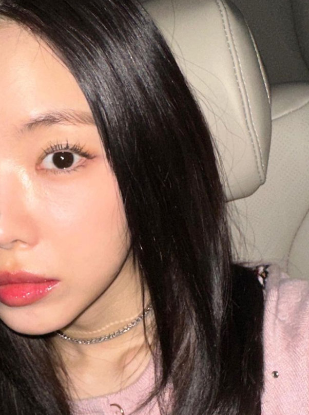 Son Na-eun released several photos from inside the vehicle via his Instagram on Thursday, including one of Son Na-eun in a pink two-piece and in various poses.He was loved by his usual chic and sophisticated visuals, and he created a different atmosphere with a more lovely and cute feeling.On the other hand, Son Na-eun played the chaebol third generation and SNS star influencer strong in the drama  ⁇  agency  ⁇   ⁇   ⁇   ⁇   ⁇   ⁇   ⁇   ⁇   ⁇   ⁇   ⁇   ⁇   ⁇   ⁇   ⁇   ⁇   ⁇   ⁇ .