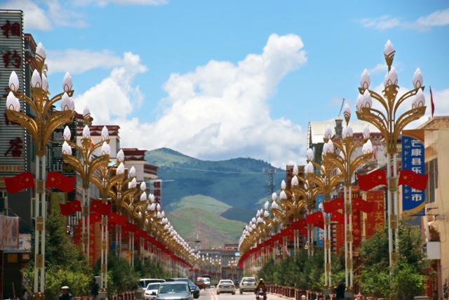 티베트자치구 망캉현 시내 풍경. ⓒ최종명