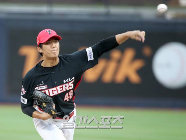 2023 KBO리그 KIA 타이거즈와 kt 위즈의 경기가 22일 오후 수원 kt위즈파크에서 열렸다. KIA 선발 이의리가 힘차게 공을 던지고 있다. 수원=정시종 기자 capa@edaily.co.kr
