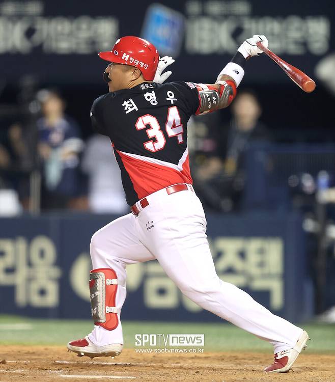 ▲ 쇄골 부상으로 수술을 받고 시즌을 접는 최형우 ⓒ곽혜미 기자