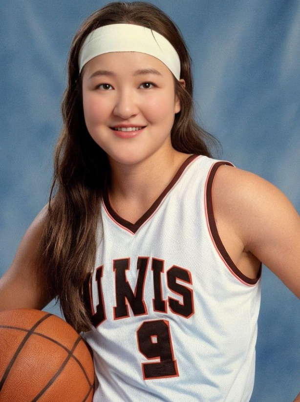 Broadcaster Lee Guk-joo gave off a different charm with the correction app.Lee Guk-joo posted a picture on his channel on the 25th, saying, Its a good basketball player. I have to get up early tomorrow. # 90s American student #AI earbook #EPIK I was curious about this.In the public photos, Lee Guk-joo showed various aspects through the recent fashionable correction application. In 1990, he transformed into American student style and attracted attention from cheerleaders to basketball players.Broadcaster Kim Ho-young raised his thumb, Why are you here?, And actor Park Kwang-jae and former athlete Lee Kyu-hyuk could not bear the smile of Lee Guk-joos change.Meanwhile, Lee Guk-joo is appearing on SBS big man Survival Island: Eat Chi-pa!Photo by Lee Guk-joo