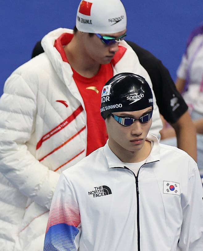 경기장 들어서는 황선우와 판잔러<저작권자(c) 연합뉴스, 무단 전재-재배포 금지>