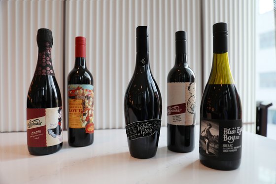 몰리두커의 와인들. 체계적인 관리로 17년 동안 생산한 와인 46%가 100대 와인에 들었다. 사진 마이클 바이 해비치