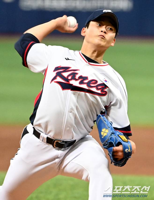 26일 고척스카이돔에서 열린 항저우 아시안게임 야구대표팀과 상무의 연습경기, 박영현이 역투하고 있다. 고척=허상욱 기자wook@sportschosun.com/2023.09.26/