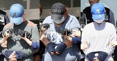 입양한 6살 딸을 학대하고 살해한 뒤 시신을 불에 태워 훼손한 혐의를 받는 주모(왼쪽부터) 씨, 주 씨 아내 김모 씨, 동거인 임모 양이 2016년 10월 4일 구속 전 피의자심문(영장실질심사)을 받고자 인천시 남동구 남동경찰서를 나서고 있다 (사진=연합뉴스)