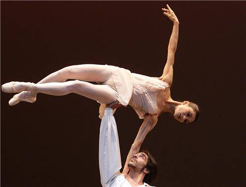 공연하는 강수진 (2015) 연합뉴스 자료 사진