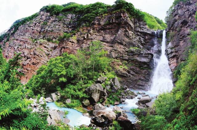 미인폭포. 삼척시 제공