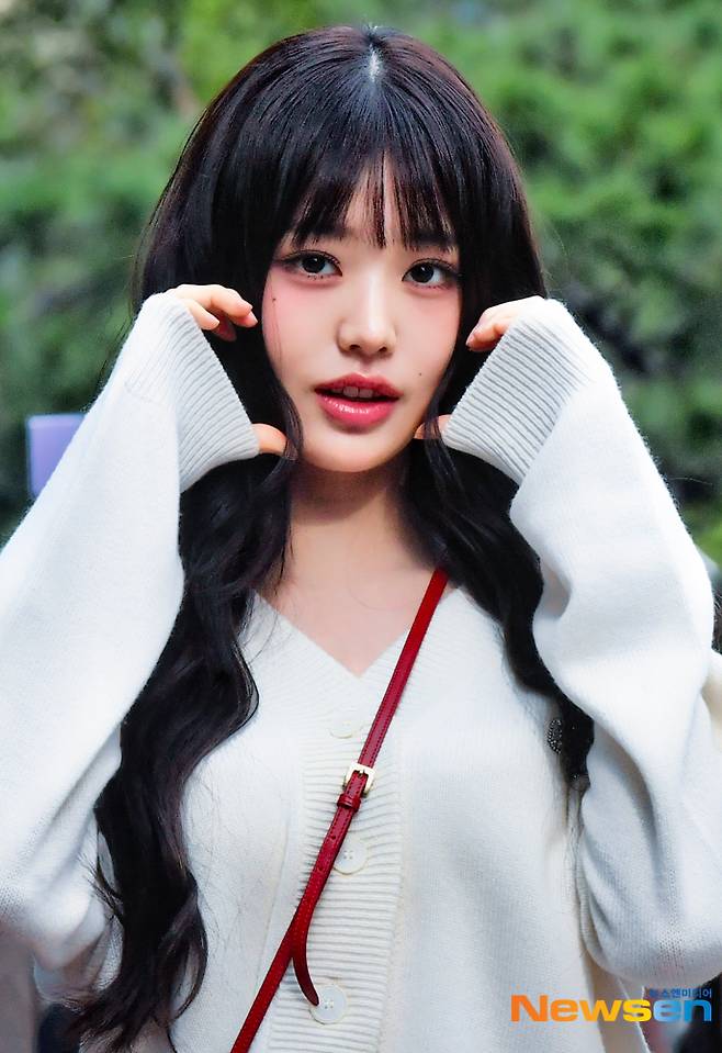 예쁨이 꽉 찬 표정