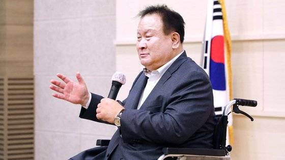 비명계인 이상민 더불어민주당 의원이 지난 9월 14일 대전대학교 둔산캠퍼스에서 뉴스1 대전충남 취재본부와 대전대학교 공동 주최로 열린 제2회 뉴 충청리더 아카데미에서 ‘정치, 이렇게 합시다’ 주제로 특강을 하고 있다. 이 의원은 최근 이준석 전 국민의힘 대표와 따로 만나 정치에 관한 이야기를 나눴다고 밝혔다. 뉴스1