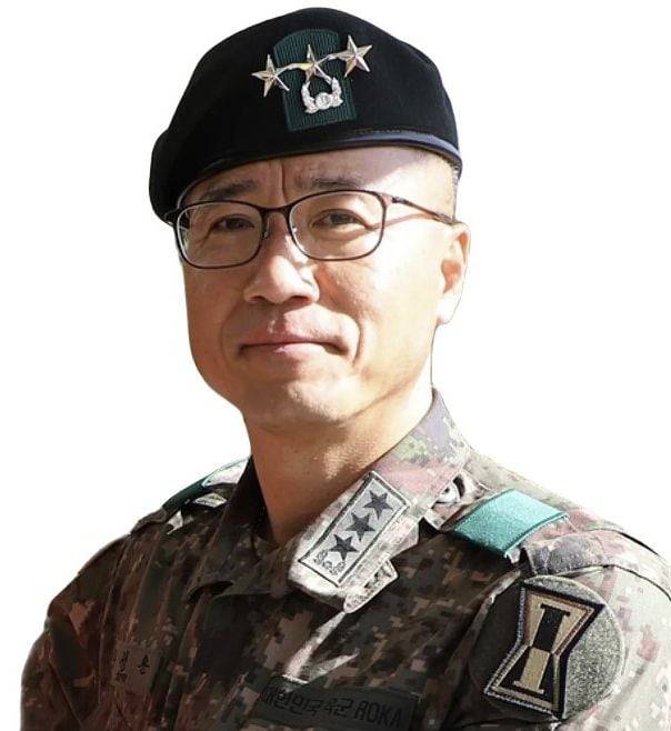 육군 주성운 1군단장(중장). 그는 기갑여단장 출신이다.