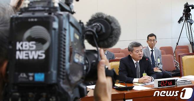박민 한국방송공사(KBS) 사장 후보자가 7일 오전 서울 여의도 국회 과학기술정보방송통신위원회에서 열린 인사청문회에서 의원들의 질의에 답하고 있다. 2023.11.7/뉴스1 ⓒ News1 임세영 기자