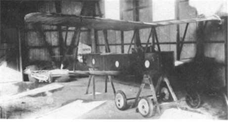 영국의 솝위드사에서 1917년 개발한 무인항공기