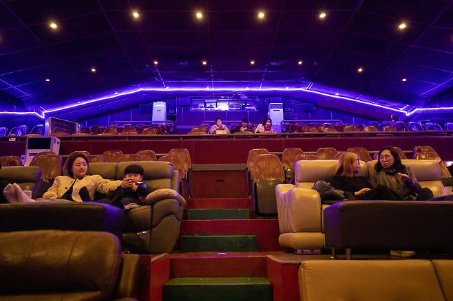 283석 규모의 동광극장 상영관 내부 모습. 1993년 대대적인 개조 공사를 거쳤다. ⓒ시사IN 신선영