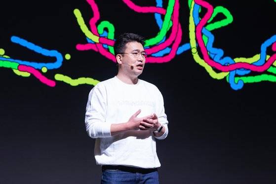 배달의민족 운영사 우아한형제들이 15일 서울 강남구 그랜드 인터컨티넨탈 서울 파르나스에서 '우아한테크콘퍼런스 2023'을 개최했다. 오프닝 인사를 하고 있는 우아한형제들 이국환 대표. 사진 우아한형제들
