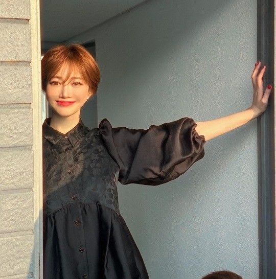 - Actor Go Joon-hee has been talking about his recent situation for a long time.Go Joon-hee posted a photo on his social media on the 16th, saying, Whos under me? Im shooting in Korea. Go Joon-hee exudes a lovely charm by digging a black dress on red lip makeup.Go Joon-hee has previously appeared in the drama Chunjeonjeon as his next film. Chunjeonjeonjeon is a story about the process of getting a deposit for a newly-married couple living together.Go Joon-hee was the tenant and chief of the moonlight villa 201, who runs a cafe in the work.Meanwhile, Go Joon-hee made his debut in the entertainment industry, winning the Gold Prize at the 2001 Student Uniform Model Selection Contest.His major works include the films Report on the Destruction of Humanity (2010), The Eve of Marriage (2013), the drama What Are You Doing? (2006), Tracker the Chaser (2012), and She Was Beautiful (2015).