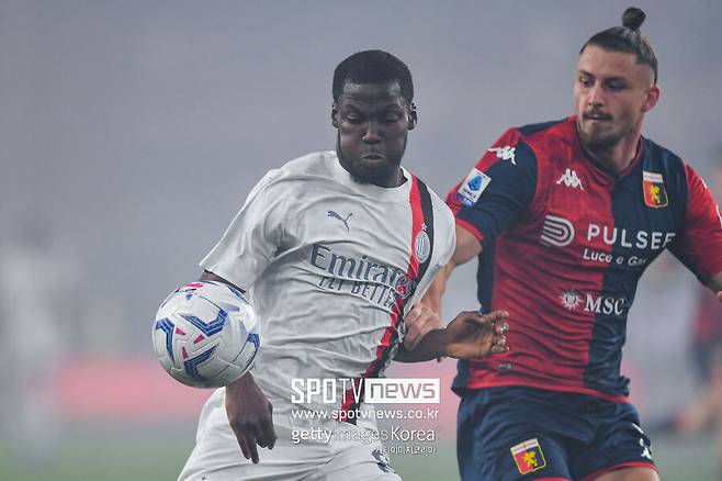 ▲ 191cm의 장신 중앙 수비수인 제노아의 라두 드라구신이 토트넘 홋스퍼 시야에 들었다.