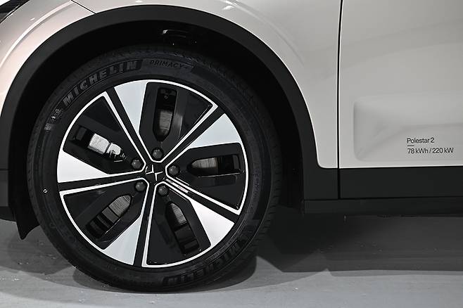 폴스타 2 롱 레인지 싱글 모터. 김학수 기자