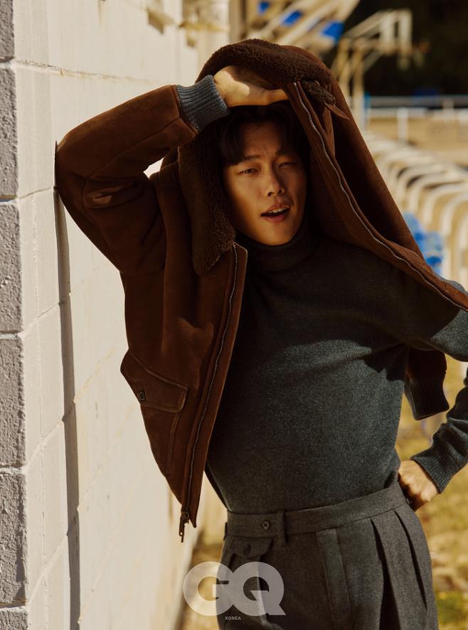 Ryu Jun-yeol showed off his deadly masculinity with a dynamic look in the cold season.Ryu Jun-yeols pictorial was released in the December issue of GQ KOREA.In the public picture, Ryu Jun-yeol completed the winter styling with a rough and relaxed feeling in the background of the equestrian court.I stared at the camera with a gentle smile while matching a scarf to warm velvet pants, and it was deeply fashionable with a running motion.In addition, Ryu Jun-yeol naturally created a different atmosphere, such as covering the sunshine in winter with a jacket or putting a snowy look on it.Especially, he was able to maximize his emotions by wearing a coat with a boyish look and a horse and a pose.In a subsequent interview, Ryu Jun-yeol revealed his thoughts as a writer who recently held a photo exhibition. When asked about what he wanted to talk about in the photo exhibition, Ryu Jun-yeol said, I think I will eventually tell my story.I also thought about how people change and change. I do not think I can change or stop these changes, so it seems important how I feel and how I feel. It is worth it. Ryu Jun-yeol is an actor who continues his activities as an actor as well as an artist.Expectations are rising as the movie Exoplanet +, which is about to be released in January, will take on the role of  ⁇   ⁇   ⁇   ⁇   ⁇   ⁇   ⁇   ⁇  and meet the audience with the action of not buying the body.