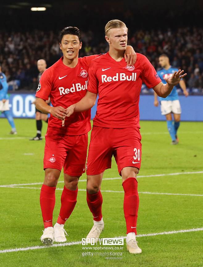 ▲ 황희찬과 홀란드는 잘츠부르크 시절 '절친'으로 프리미어리그에서 경쟁하고 있다