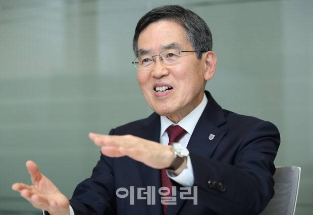 유길상 한국기술교육대학교 총장이 서울 중구 KG타워에서 이데일리와 인터뷰를 하고 있다.(사진=노진환 기자)