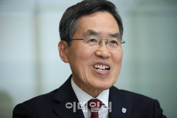 유길상 한국기술교육대학교 총장이 서울 중구 KG타워에서 이데일리와 인터뷰를 하고 있다.(사진=노진환 기자)