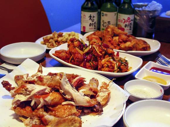 이수통닭의 메뉴. /사진=다이어리알