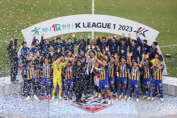 K리그1 우승 차지한 울산 현대. 사진┃울산 현대