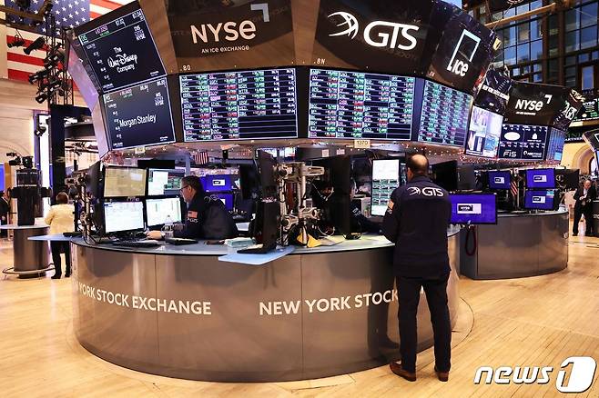 미국 뉴욕 증권거래소(NYSE) 트레이딩 룸 풍경..ⓒ News1 김성식 기자