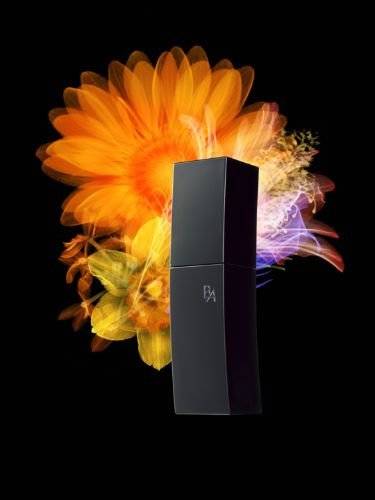 항당화 안티에이징 오일을 함유한 벨벳 코팅 밀크 에센스, B.A 밀크. 사진 폴라