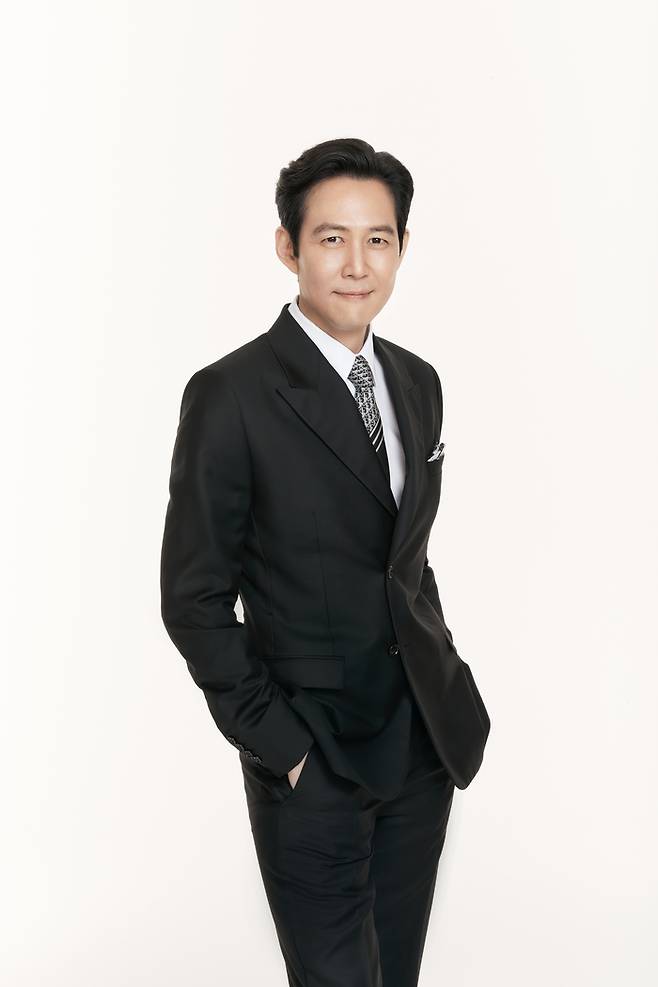 영화 배우 겸 감독 이정재. 아티스트컴퍼니