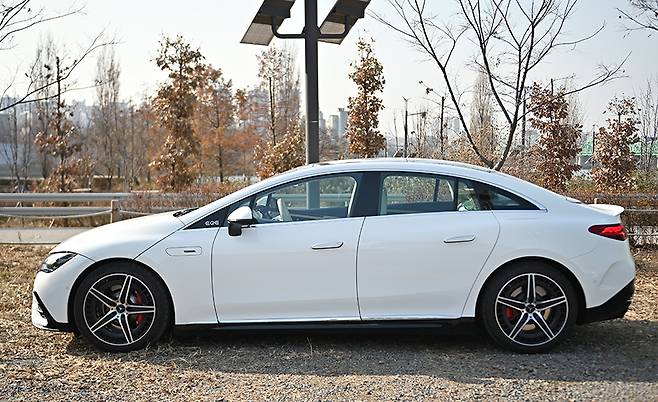 메르세데스-AMG EQE 53 4MATIC+. 김학수 기자