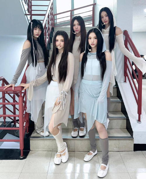 뉴진스가 발레코어 룩을 선보였다. 사진=뉴진스 SNS