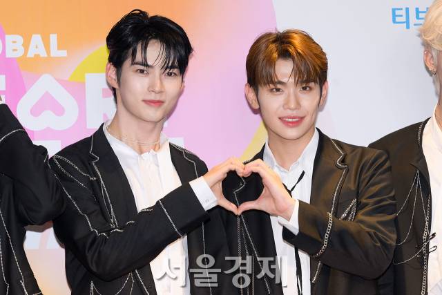 제로베이스원 성한빈, 김태래의 동그라미 하트