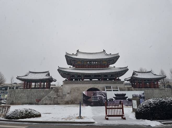 ◇풍남문은 한옥마을, 전라감영과 함께 전주의 대표적인 볼거리로 꼽힌다. 사진=김세형