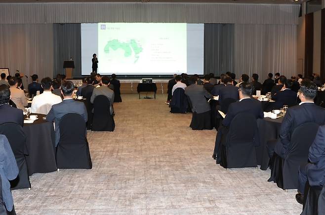 울산 롯데호텔에서 1월과 8월을 제외하고 매달 열리는 조찬 경제포럼. 호텔 연회장이 예식장으로 바뀌면서 올해는 동구 현대호텔에서 열린다. <자료=울산상의>