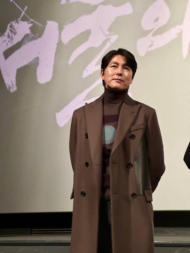 흥행 감사 무대인사 참석한 이태신 역의 정우성. 사진제공=플러스엠엔터테인먼트