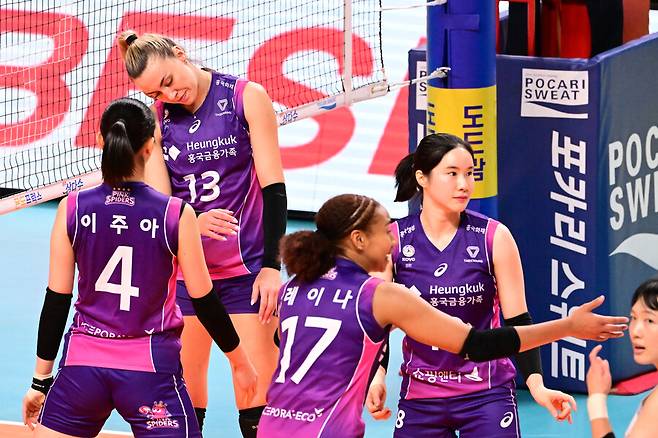 ▲ 흥국생명은 외국인 선수 옐레나 문제로 머리가 아프다. ⓒ KOVO