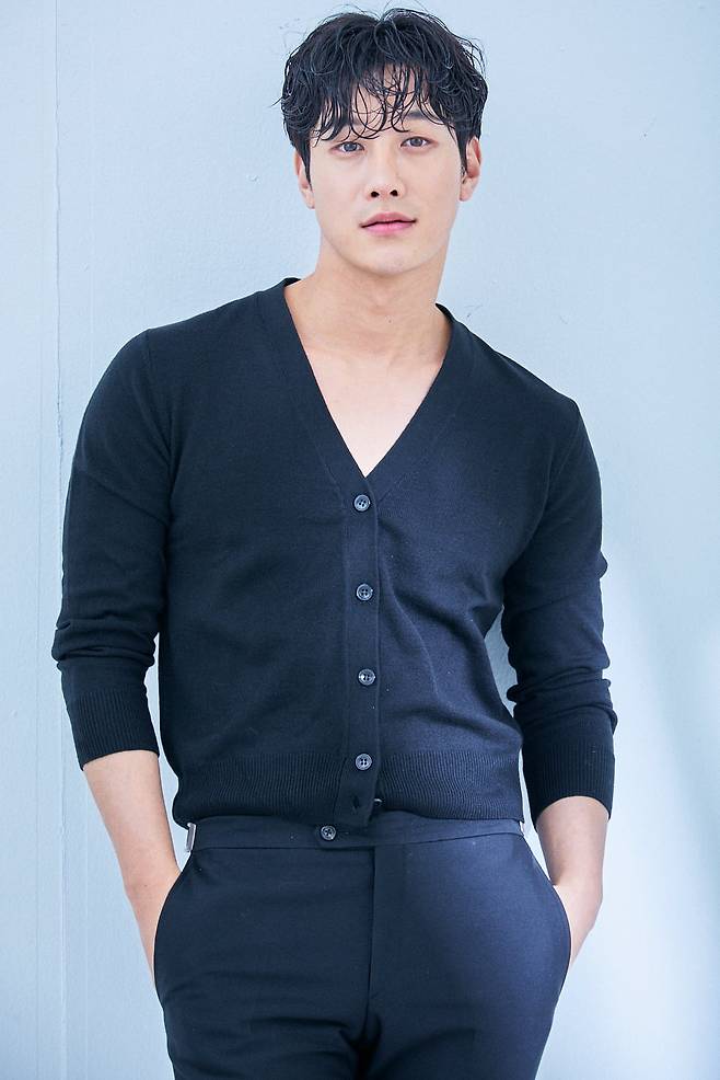 배우 이시강. /사진 제공=에이코닉