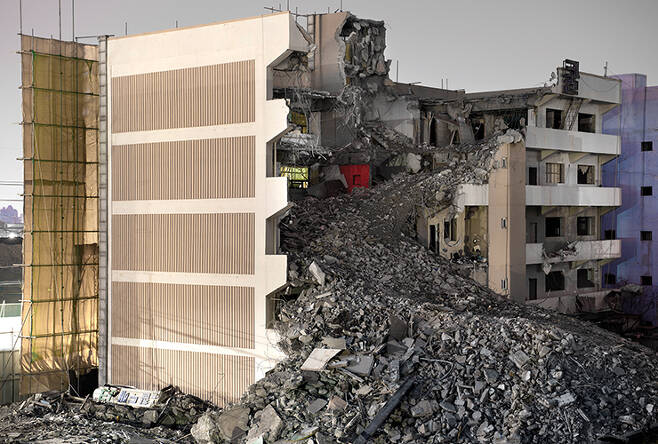 ‘Demolition Site 04’(2013).