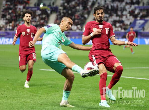 중국은 전반전 무려 8개의 슈팅을 날렸음에도 득점에 실패했다.