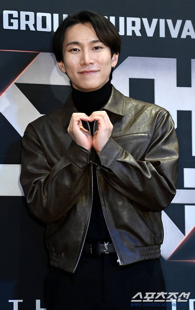 24일 CJ ENM 센터에서 열린 Mnet 예능 프로그램 '빌드업 : 보컬 보이그룹 서바이벌' 제작발표회, 서은광이 포토타임을 갖고 있다. 허상욱 기자wook@sportschosun.com/2024.01.24/