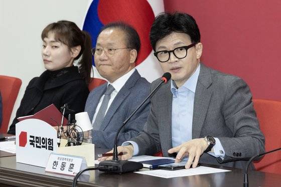 한동훈 국민의힘 비대위원이 25일 오전 서울 여의도 국민의힘 중앙당사에서 열린 비대위회의에 참석해 발언하고 있다. 전민규 기자